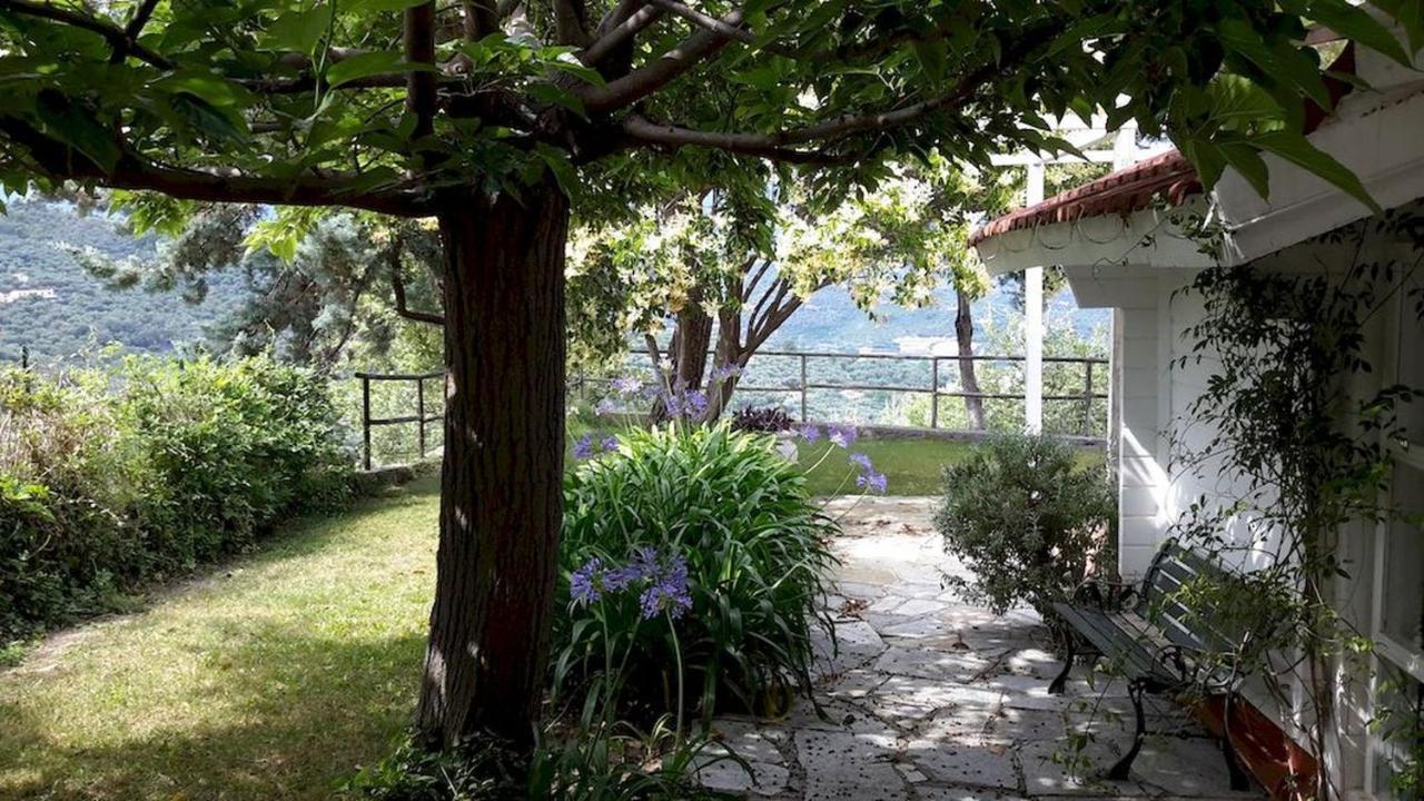 Deliziosa Casetta Con Dehor E Giardino Immersa Nel Verde Ligure Imperia Exterior photo
